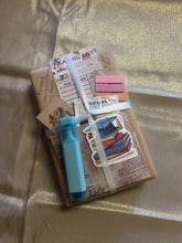 Load image into Gallery viewer, Blind date with a book