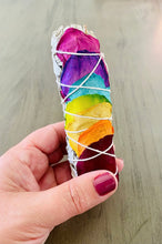 Load image into Gallery viewer, White sage with rainbow chakra roses